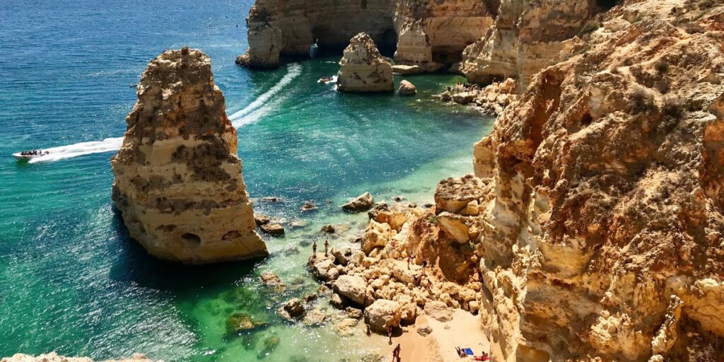As Praias do Algarve que não Pode Perder: Descubra Tesouros